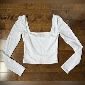Aritzia White Long Sleeve Crop Top